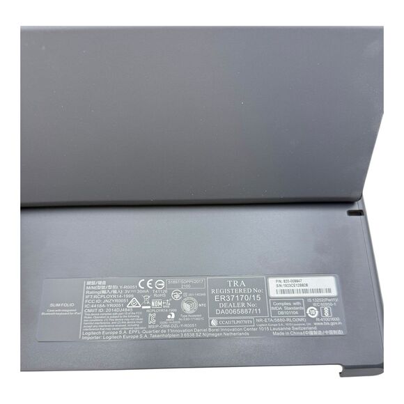 Logitech Logi Slim Folio Case For iPad w/ Bluetooth Keyboard Model: Y-R0051 - Picture 3 of 4